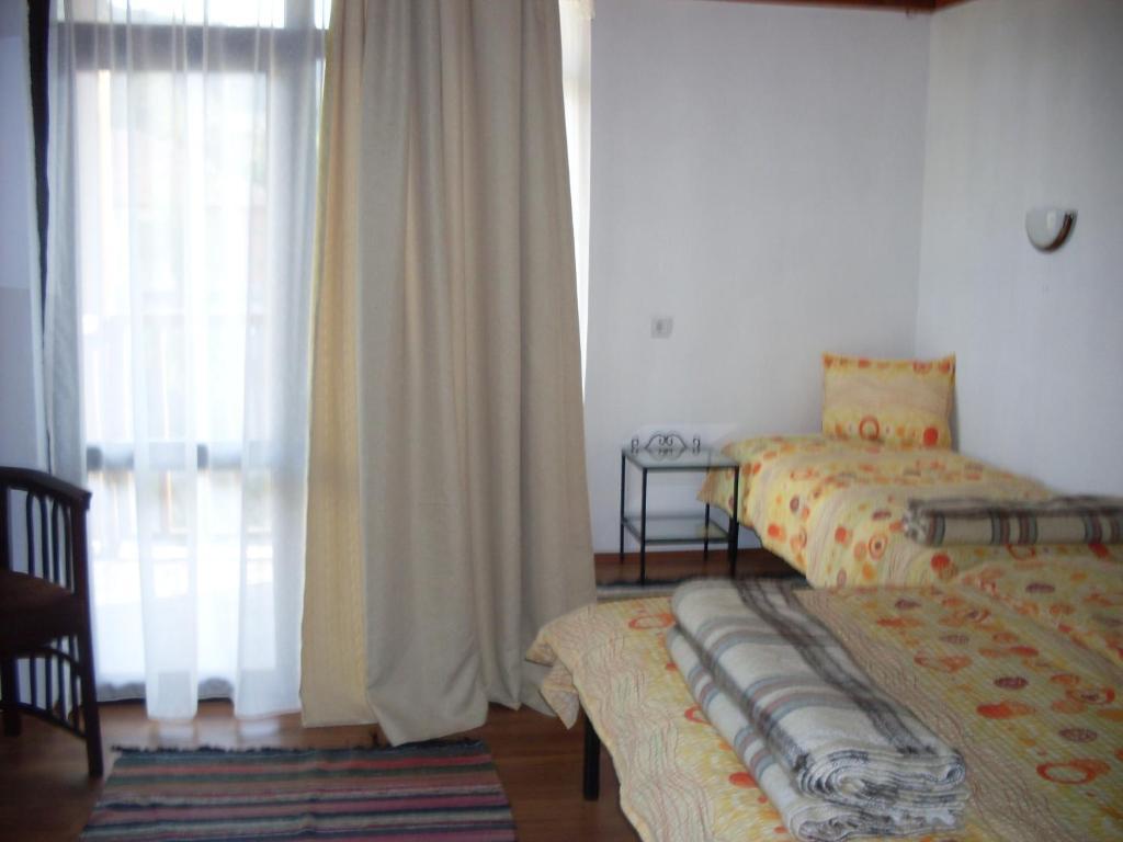 Tsutsovi House Hotel Kalofer Szoba fotó