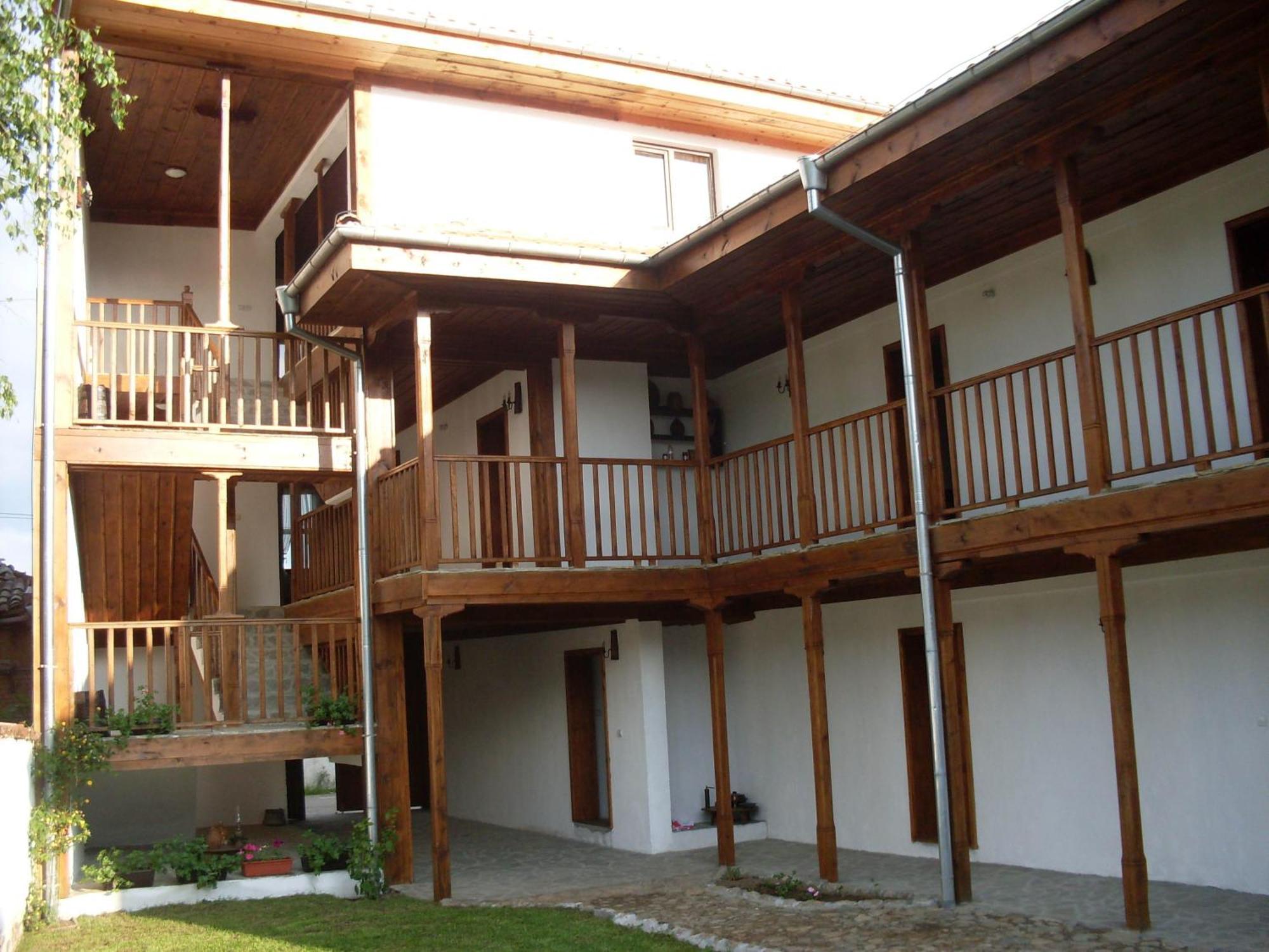 Tsutsovi House Hotel Kalofer Kültér fotó